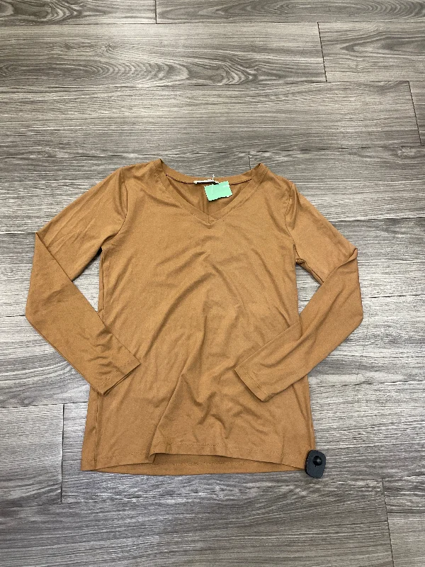 Top Long Sleeve By Zenana Outfitters In Brown, Size: L