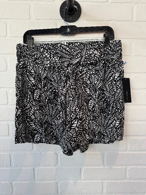 Shorts By Robert Louis In Black & White, Size: 12