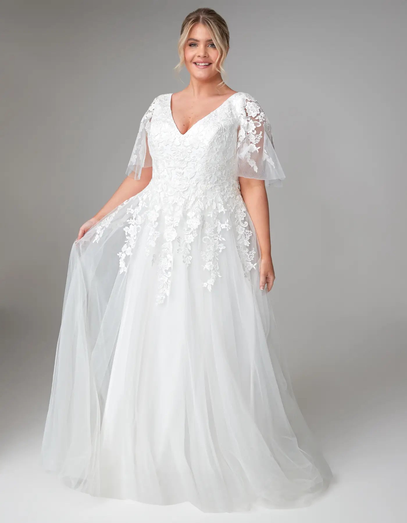 DingJiDress a floaty gown with angel sleeves Wedding Dresses