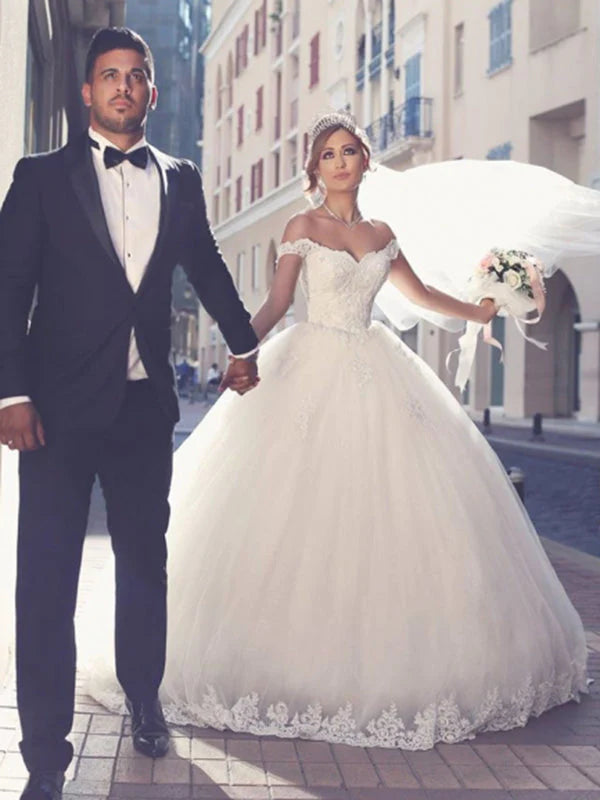 Off The Shoulder Sweetheart Ball Gown Wedding Dresses