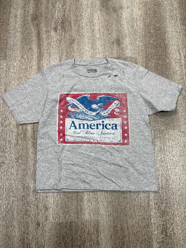 Top Short Sleeve By AMERICAN HIGHWAY In Grey, Size: S